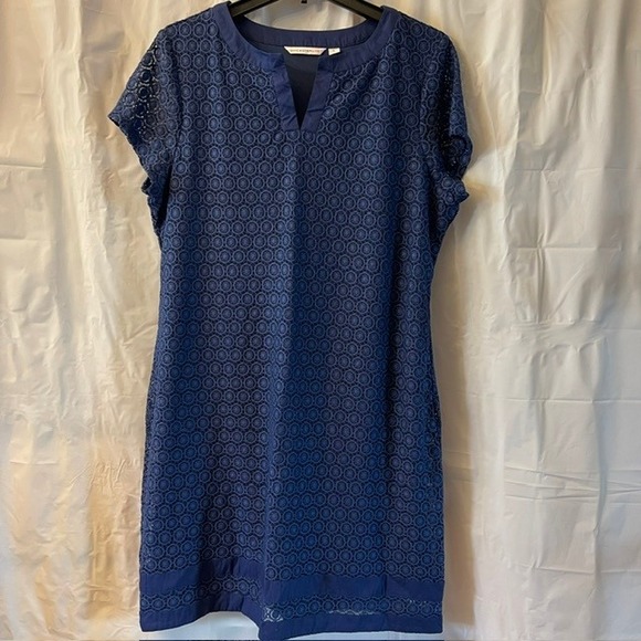 Isaac Mizrahi Live! Dresses & Skirts - Isaac Mizrahi Live Navy Blue Eyelet Lace Split Neck Shift Dress Classic Mod Sz L